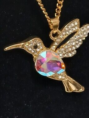 Gold-tone Hummingbird necklace Rhinestones iridescent teardrop crystal
